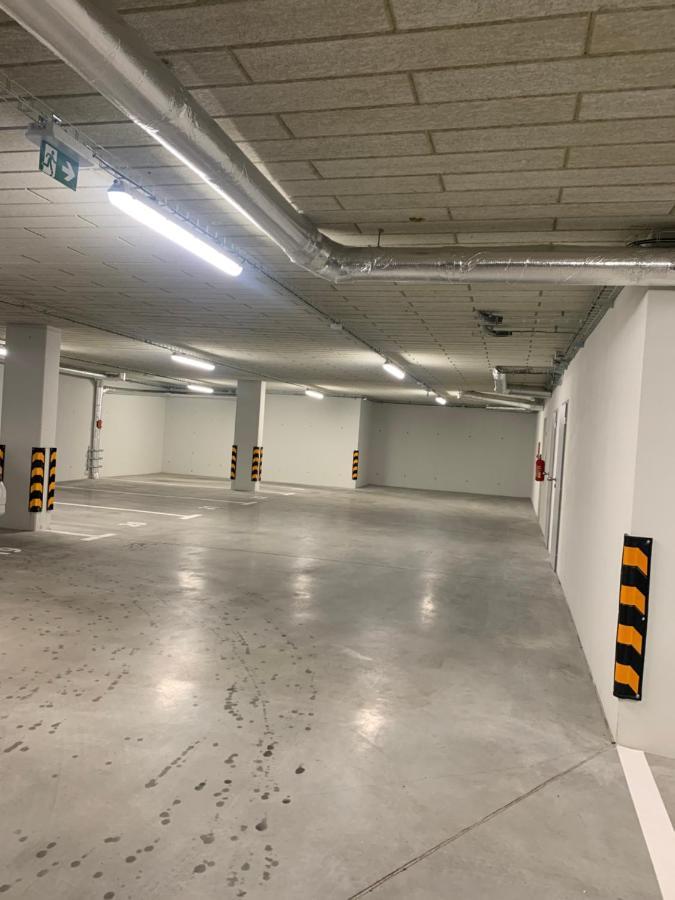 Soukromy Byt 2+Kk S Balkonem A Parkovanim Znojmo Exterior foto